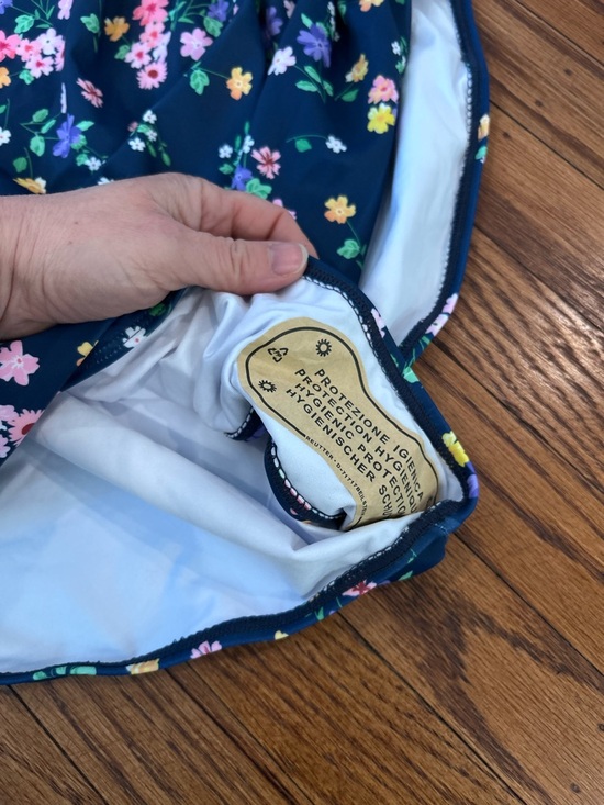 Eomenie Floral Square-Neck One-Piece Swimsuit - XXL - Picture 7 of 9